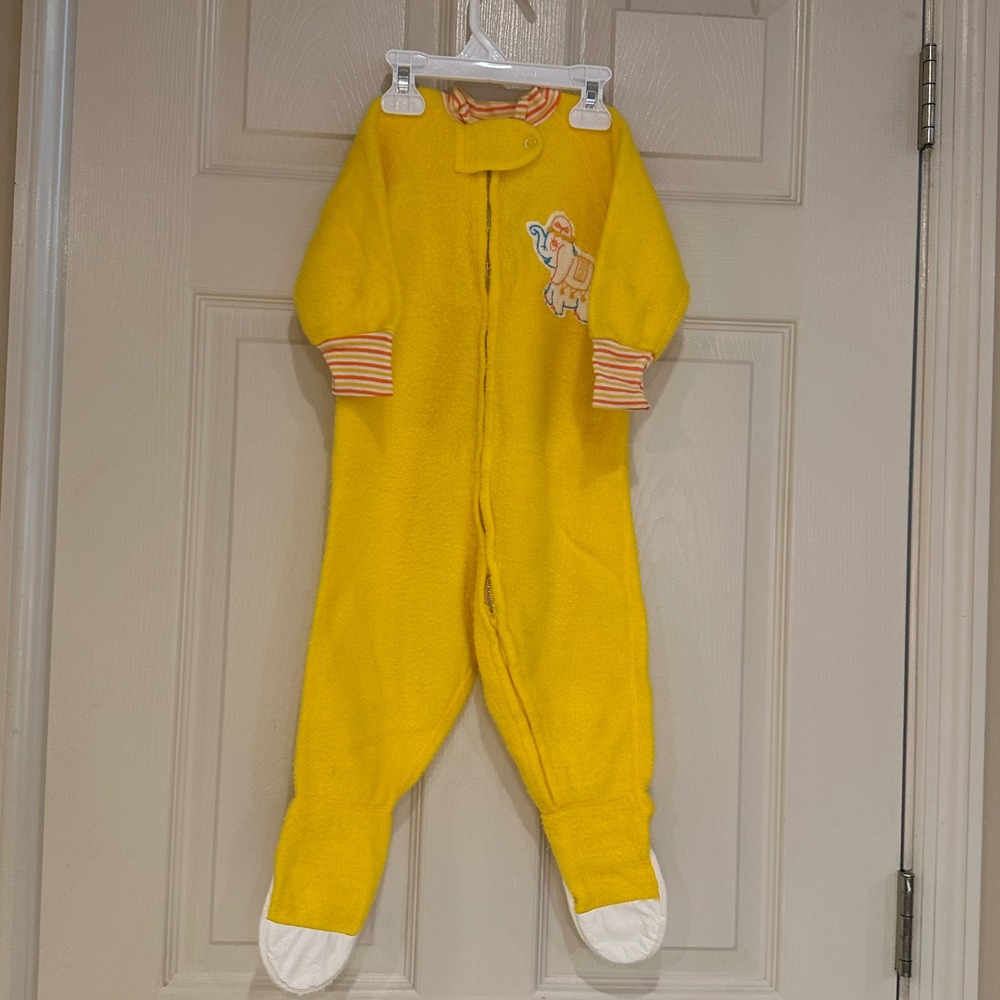 Vintage Yellow Fleece Footed Sleeper Elephant Size M/2T